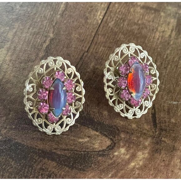 Vintage Dragon Breath Rhinestone Earrings Gold Tone Filigree Screwback Art Glass - Picture 2 of 15